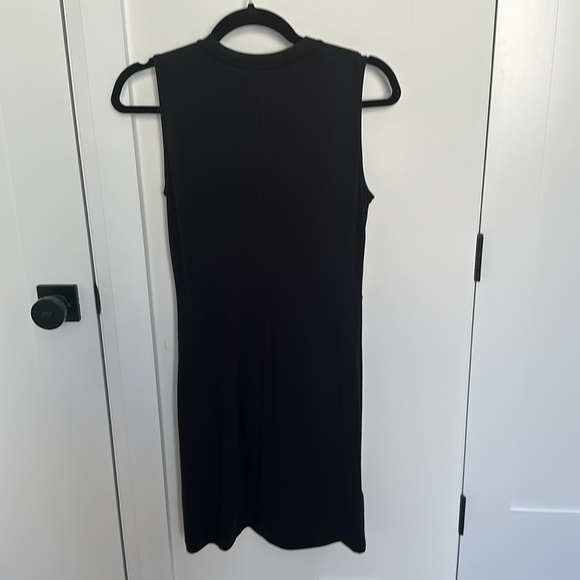 Lou & Grey Signaturesoft Jersey Twist Mini Dress in Black - Picture 5 of 6